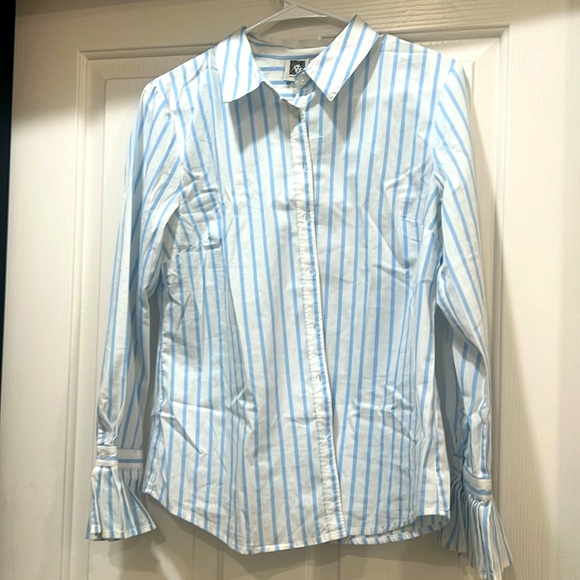 Blue and White Striped Button-Up Shirt With Pleated Cuffs 🤍 - Picture 2 of 9
